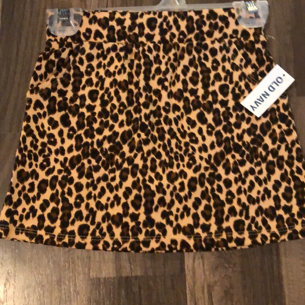 Girls leopard skirt